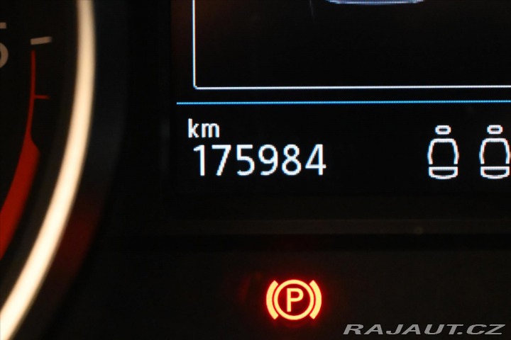 Volkswagen Passat 2,0 TDI 110 kW DSG Busine 2020