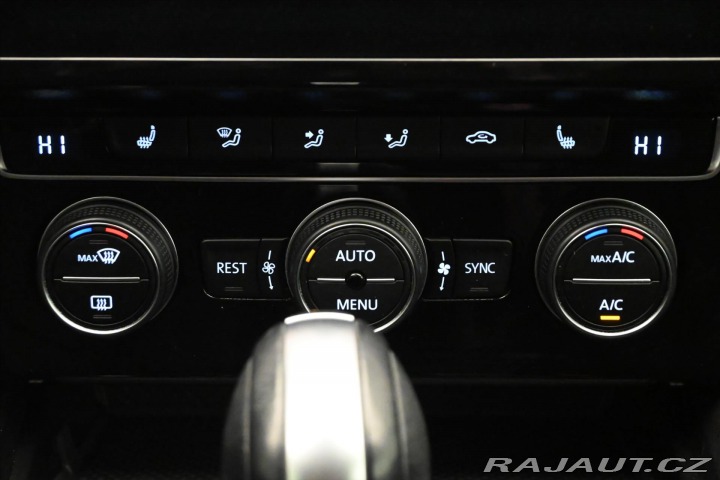 Volkswagen Passat 2,0 TDI 110 kW DSG Busine 2020