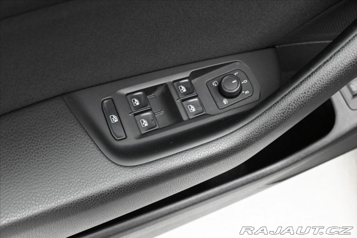 Volkswagen Passat 2,0 TDI 110 kW DSG Busine 2020