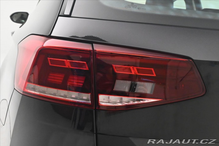 Volkswagen Passat 2,0 TDI 110 kW DSG Busine 2020