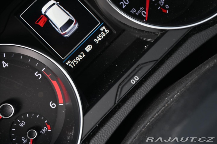 Volkswagen Passat 2,0 TDI 110kW DSG BUSINES 2020