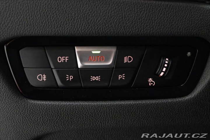 BMW 3 2,0 320d 140 kW STEPTRONI 2022