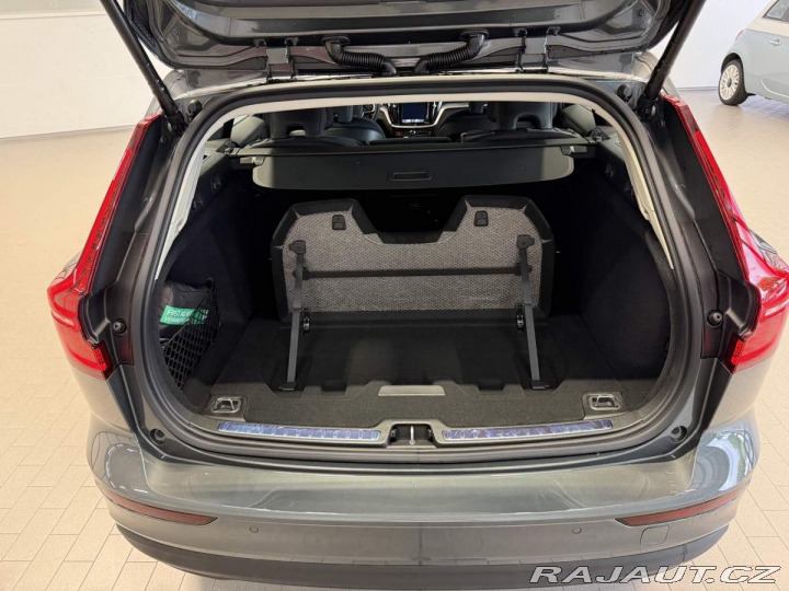 Volvo V60 B4 2.0L 197+14 HP AT7 FWD 2025