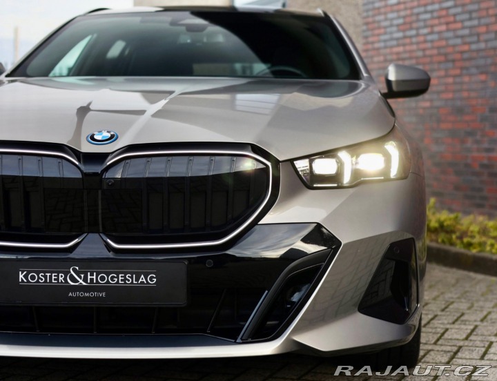BMW 5 Touring 550e xDrive M S 2025