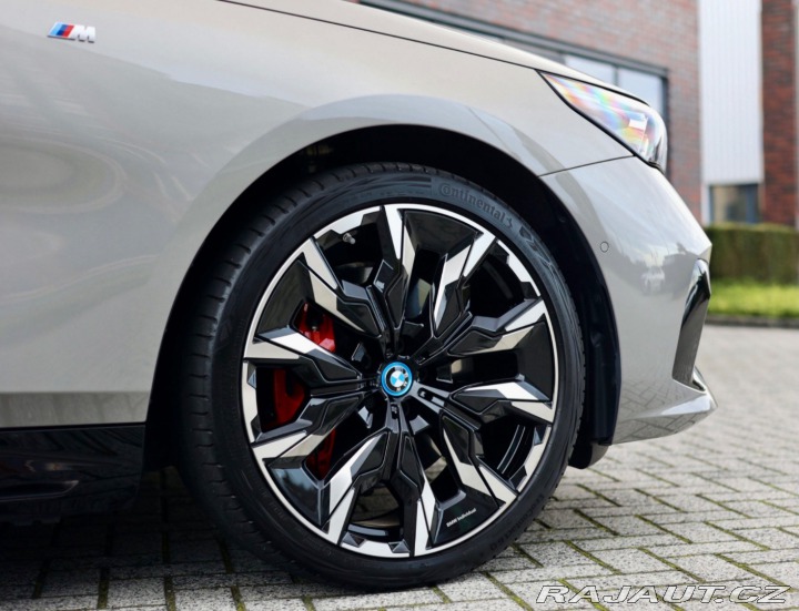 BMW 5 Touring 550e xDrive M S 2025