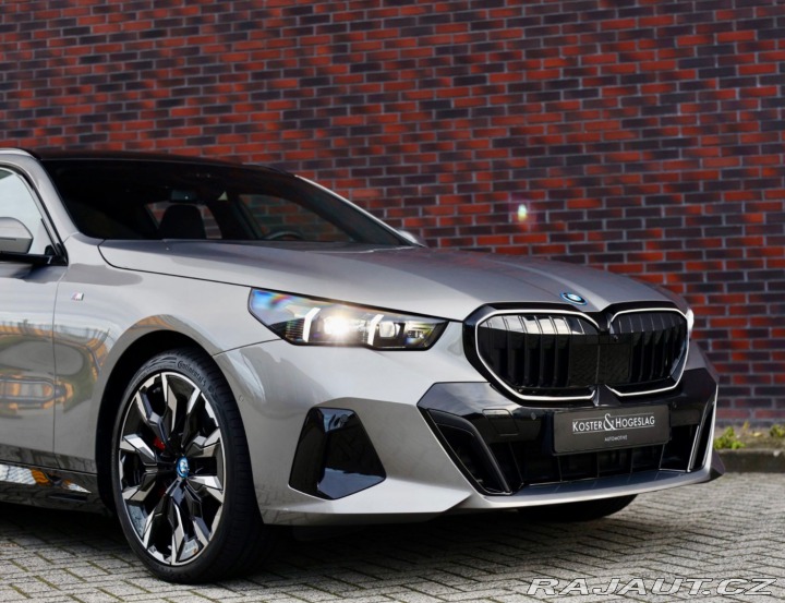 BMW 5 Touring 550e xDrive M S 2025