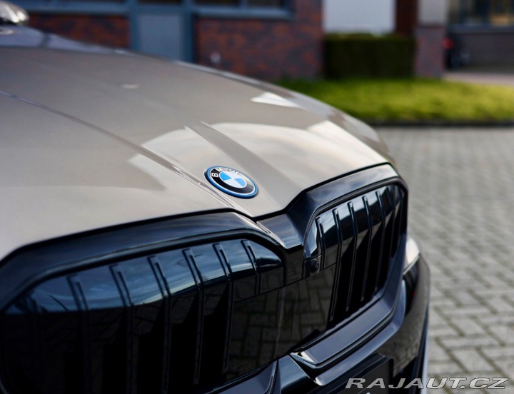 BMW 5 Touring 550e xDrive M S 2025