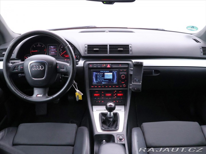 Audi A4 2,7 TDI 132kW S-Line Xeno 2007