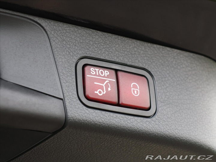 Mercedes-Benz Ostatní modely 2,0 220 4MATIC AMG Premiu 2025