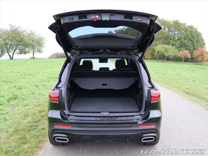 Mercedes-Benz GLB 2,0 220 4MATIC AMG Premiu 2025