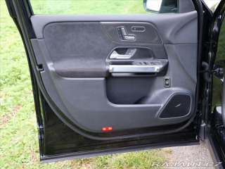 Mercedes-Benz GLB 2,0 220 4MATIC AMG Premiu 2025