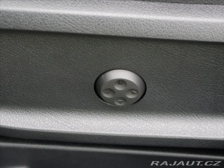 Mercedes-Benz GLB 2,0 220 4MATIC AMG Premiu 2025