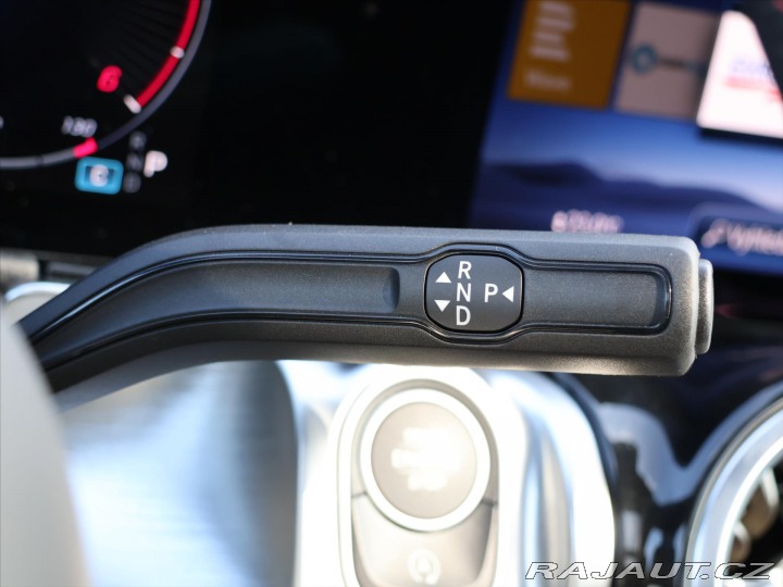 Mercedes-Benz GLB 2,0 200d 4Matic AMG Panor 2025