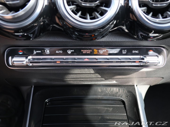 Mercedes-Benz GLB 2,0 200d 4Matic AMG Panor 2025