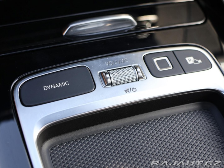 Mercedes-Benz GLB 2,0 200d 4Matic AMG Panor 2025