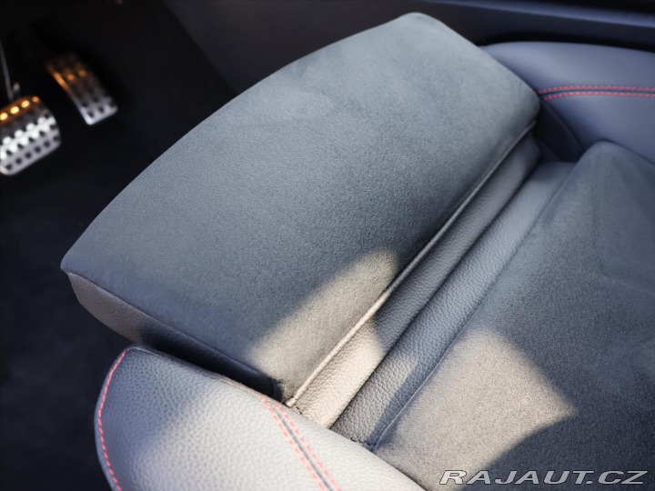 Mercedes-Benz GLB 2,0 200d 4Matic AMG Panor 2025