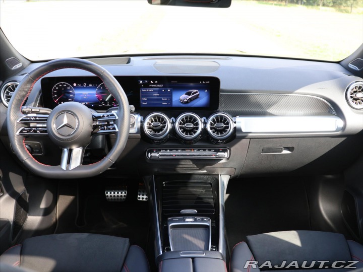 Mercedes-Benz GLB 2,0 200d 4Matic AMG Panor 2025