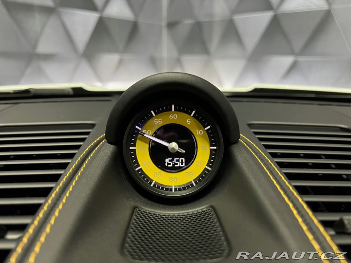 Porsche 911 DAKAR RALLY LTD. 992 2023