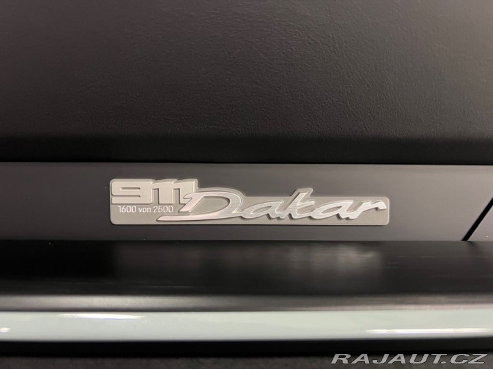 Porsche 911 DAKAR RALLY LTD. 992 2023