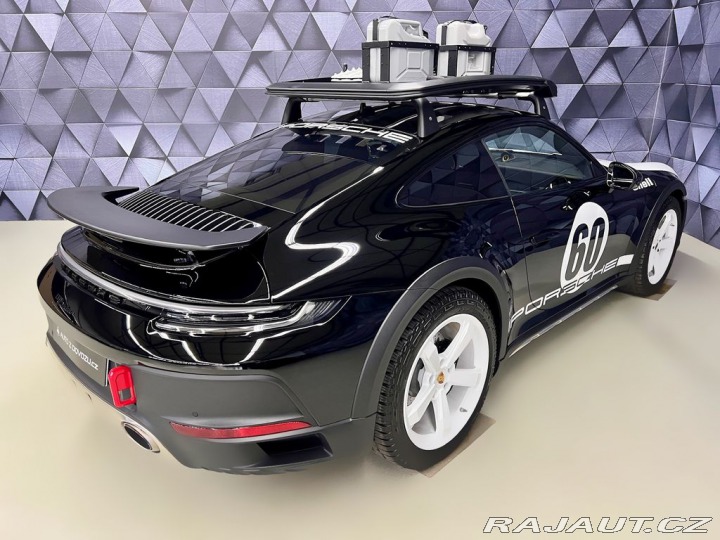 Porsche 911 DAKAR RALLY LTD. 992 2023