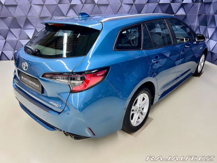 Toyota Corolla 2.0 HYBRID e-CVT COMFORT, 2021