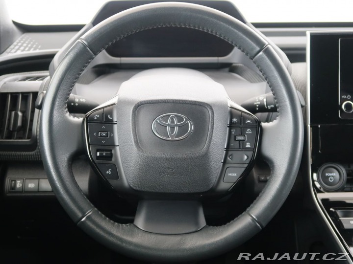 Toyota bZ4X Single Motor,CZ,1Maj,150k 2024