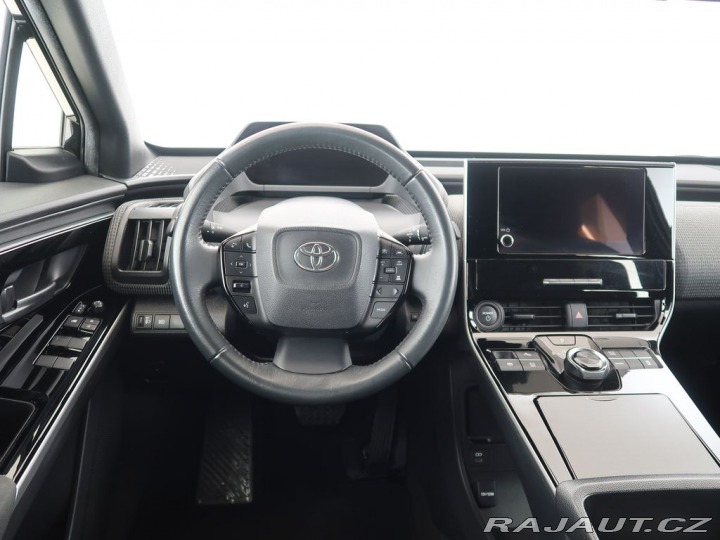 Toyota bZ4X Single Motor,CZ,1Maj,150k 2024