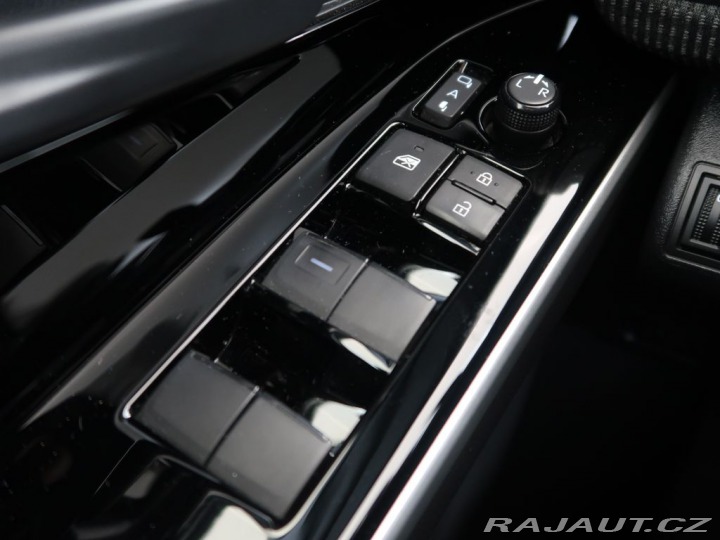 Toyota bZ4X Single Motor,CZ,1Maj,150k 1800