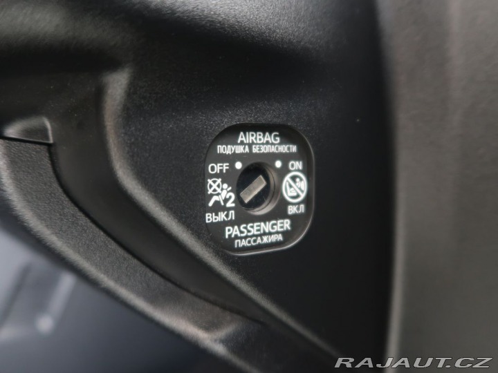 Toyota bZ4X Single Motor,CZ,1Maj,150k 2024