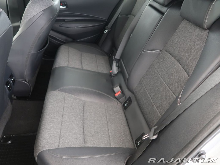 Toyota Corolla 1.8Hybrid,CZ,1Ma,Comfort 2022