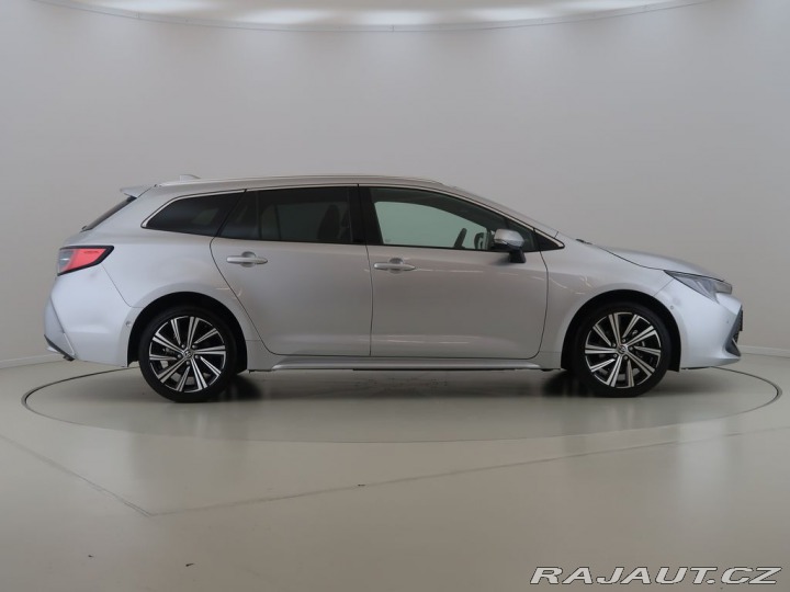 Toyota Corolla 1.8Hybrid,CZ,1Ma,Comfort 2022