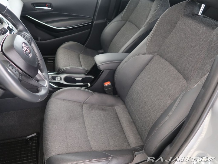 Toyota Corolla 1.8Hybrid,CZ,1Ma,Comfort 2022