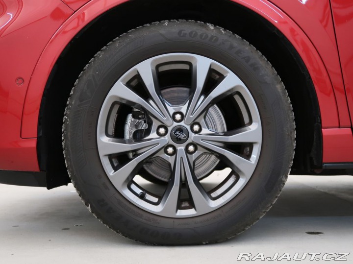 Ford Kuga 1.5EcoBoost,110kW,ST-LINE 2023