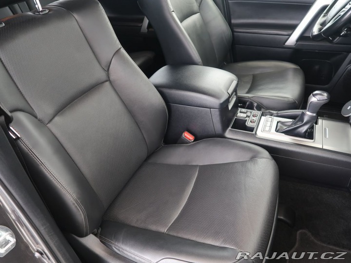 Toyota Land Cruiser 2.8D4-D,150kW,CZ,1Maj,4x4 2023