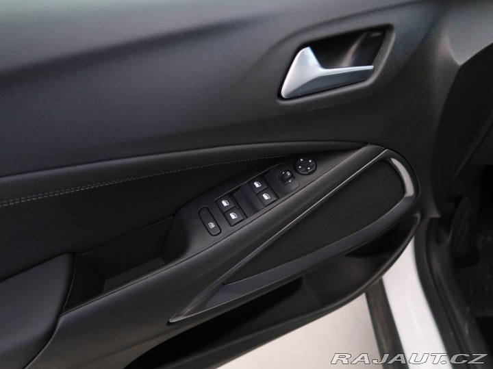 Opel Crossland 1.2TURBO,81kW,ELEGANCE,MA 2024