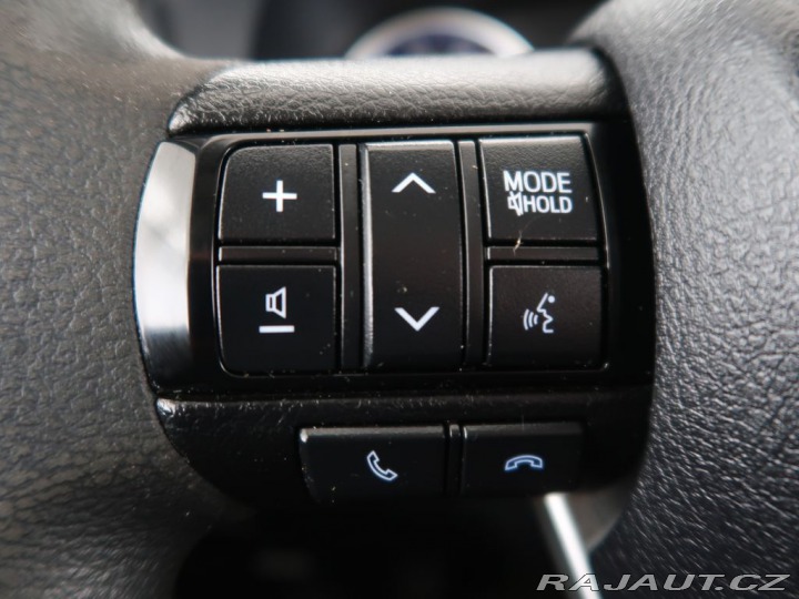 Toyota Hilux 2.4D-4D,110kW,Manuál,4x4 2020