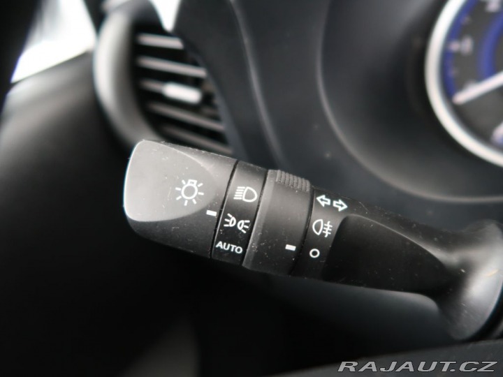 Toyota Hilux 2.4D-4D,110kW,Manuál,4x4 2020