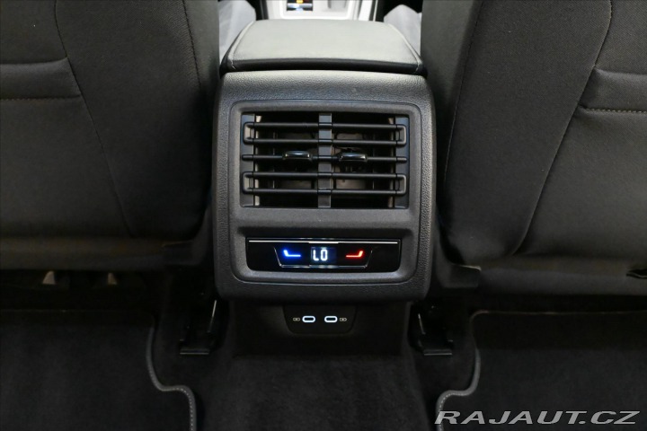 Volkswagen Golf 2,0 TDI 85kW Life DSG Zár 2022