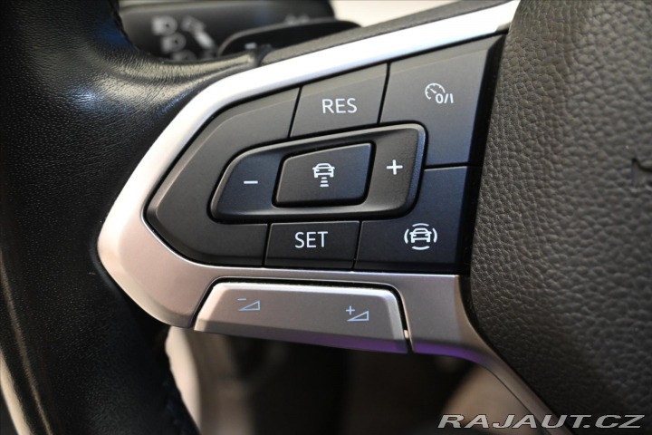 Volkswagen Golf 2,0 TDI 85kW Life DSG Zár 2022