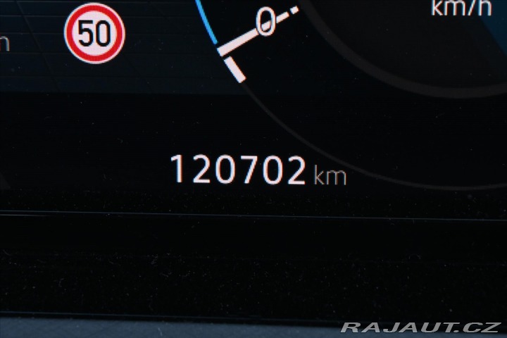 Volkswagen Golf 2,0 TDI 85kW Life DSG VŮZ 2022