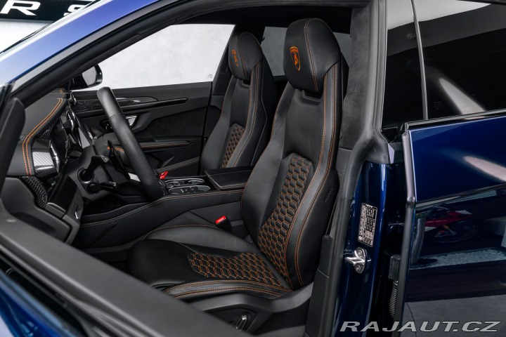 Lamborghini Urus 4.0 V8, pano, masáže, 360 1800