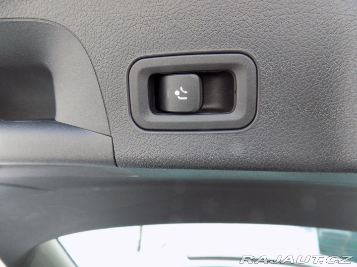 Mercedes-Benz CLA 200d/Full-Led/1.majitel/ 2019