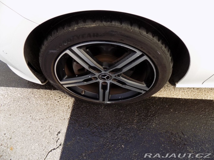 Mercedes-Benz CLA 200d/Full-Led/1.majitel/ 2019