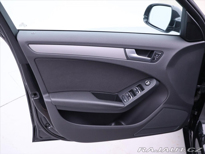 Audi A4 2,0 TDI 105kW Aut. Navi K 2012