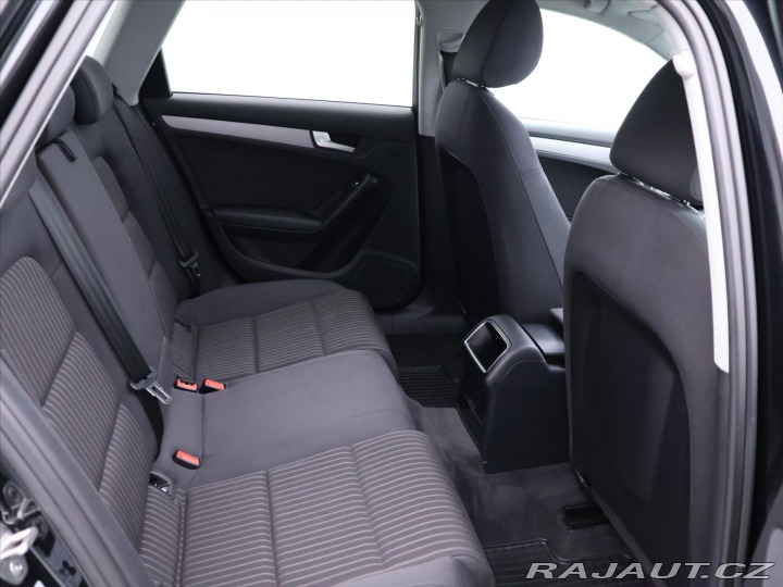 Audi A4 2,0 TDI 105kW Aut. Navi K 2012