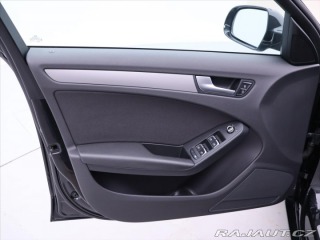 Audi A4 2,0 TDI 105kW Aut. Navi K 2012