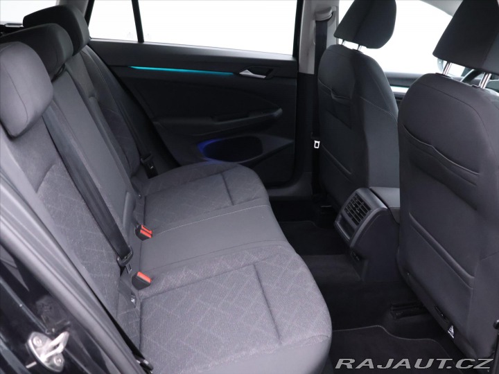 Volkswagen Golf 2,0 TDI 110kW DSG Style D 2021