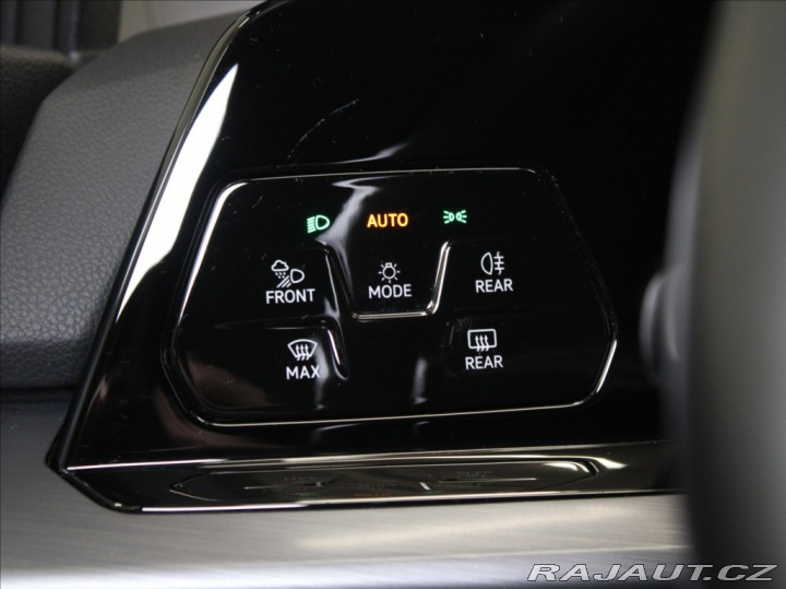 Volkswagen Golf 1,5 TSi 110kW Style Paměť 2023