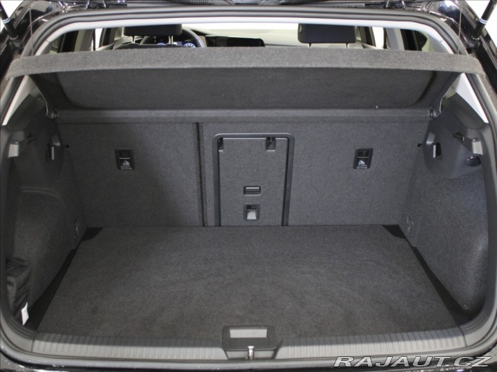 Volkswagen Golf 1,5 TSi 110kW Style Paměť 2023