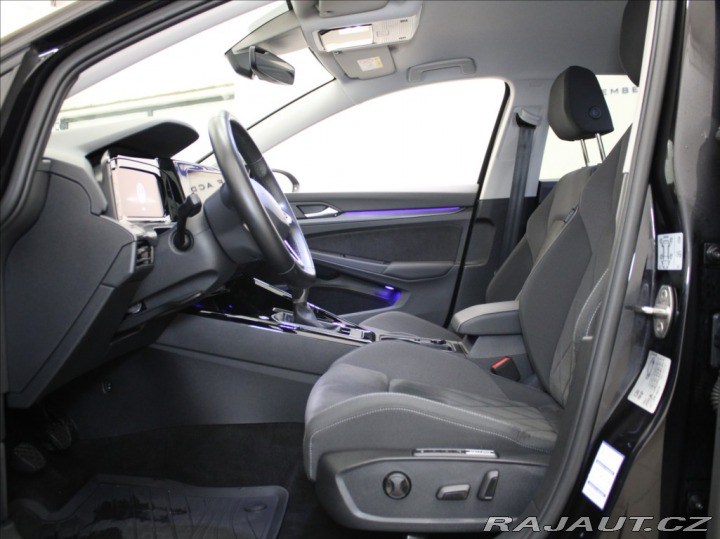Volkswagen Golf 1,5 TSi 110kW Style Paměť 2023